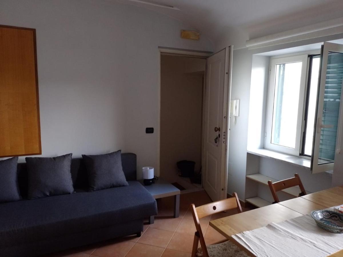 Uno Sguardo Sui Tetti Apartment Naples Exterior photo